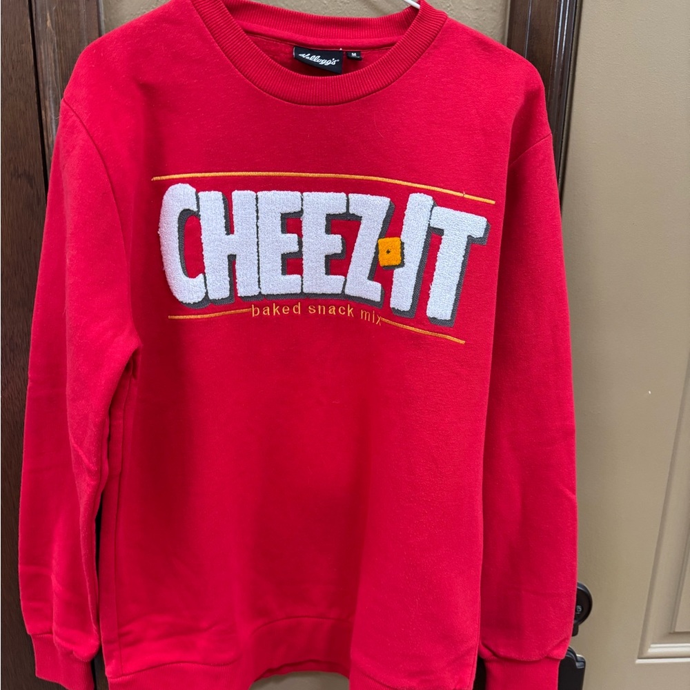 Cheez-It Red Graphic Crewneck Sweatshirt by Kellogg’s size M Men’s NWOT